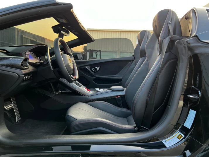Lamborghini Huracan Evo Spyder 2021 rent in dubai - undefined